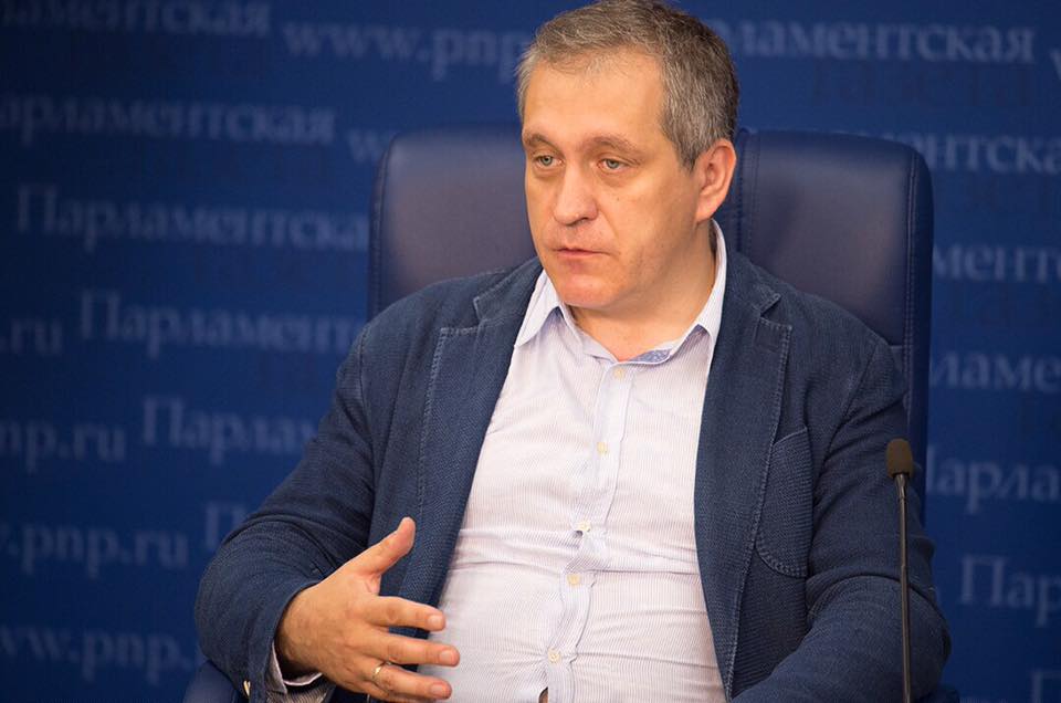 Губернатор Севастополя отстранился от «Единой России», — политолог