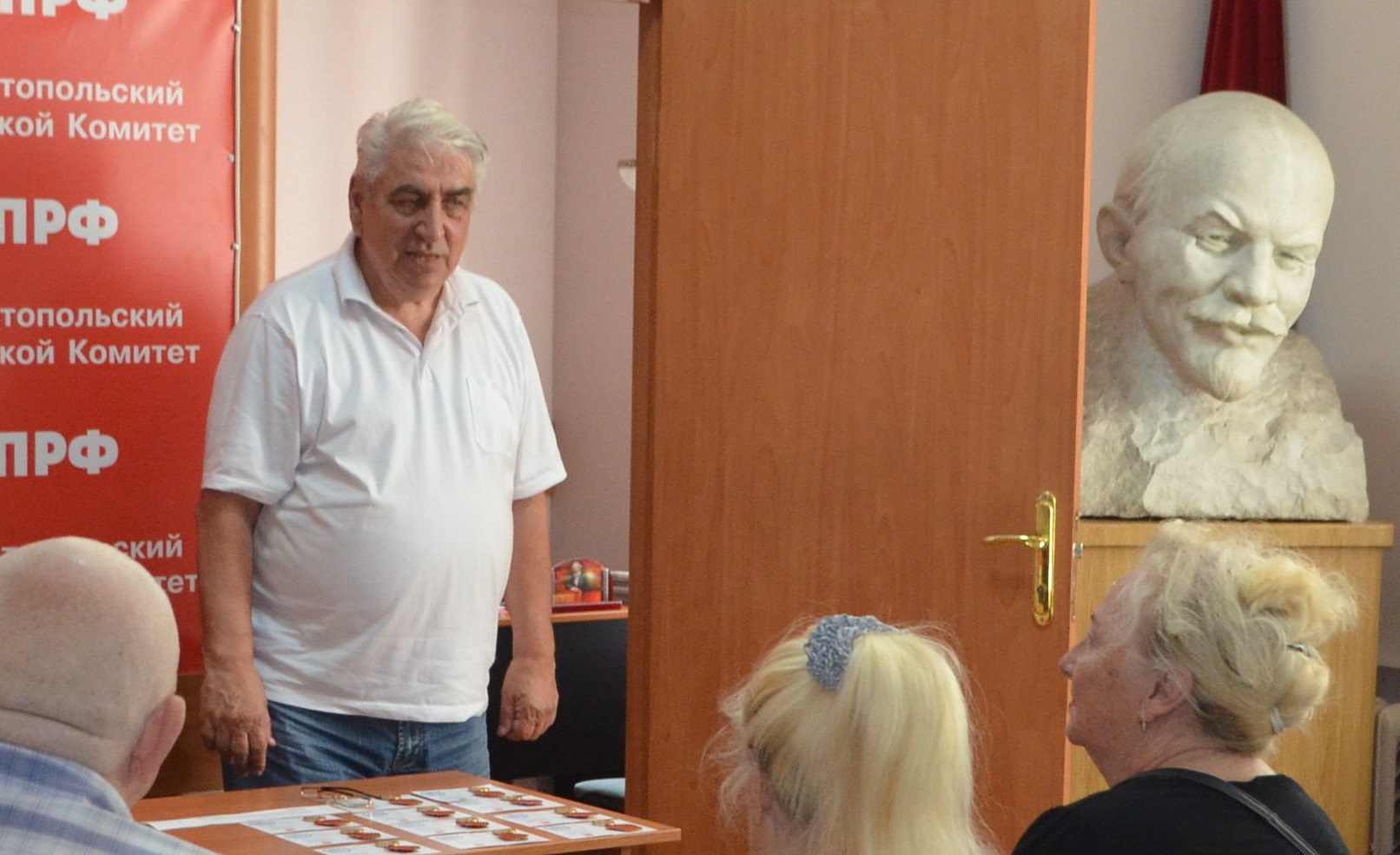 Сурайкин обвинил КПРФ Севастополя в связи с губернатором Овсянниковым