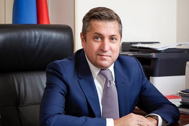 Кандидат в губернаторы Севастополя возмущён роспуском депутатов