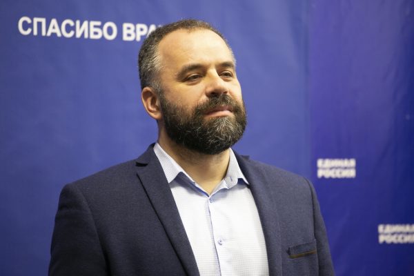Глава исполкома «ЕР» Севастополя объяснил митинг в поддержку Навального желанием «движняка» у молодёжи