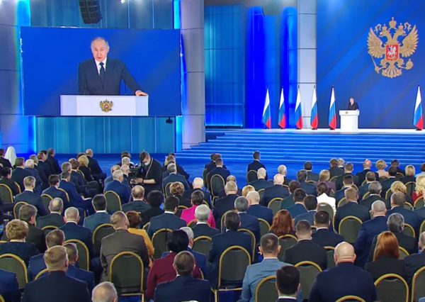 Депутаты ГД получили приглашение в Кремль на мероприятие с Путиным