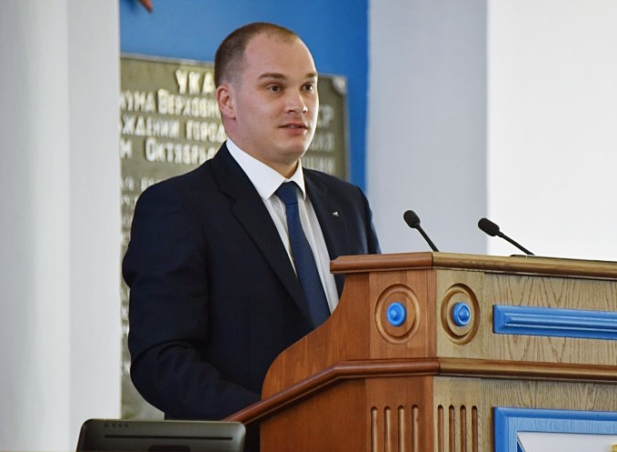 Избранный уполномоченный по защите прав предпринимателей дал присягу в Севастополе