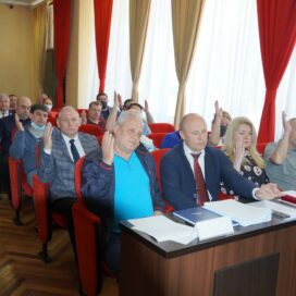 Кучму лишили звания почётного гражданина Керчи