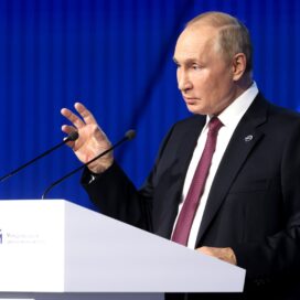 Президенту РФ хотят предоставить право противодействовать иностранным организациям