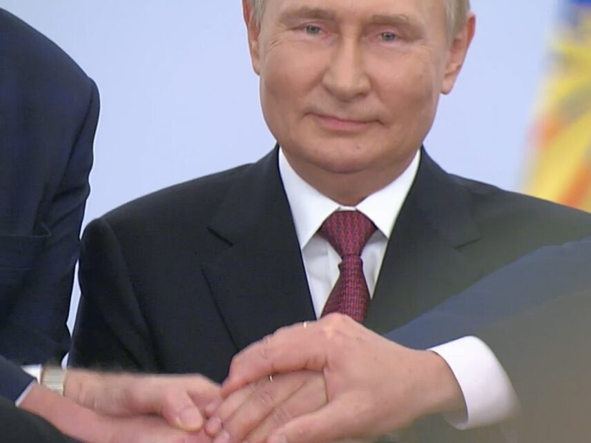 Путин подписал законы о вхождении в Россию новых субъектов