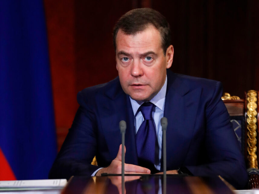 Медведев прокомментировал возобновление конфликта в Нагорном Карабахе