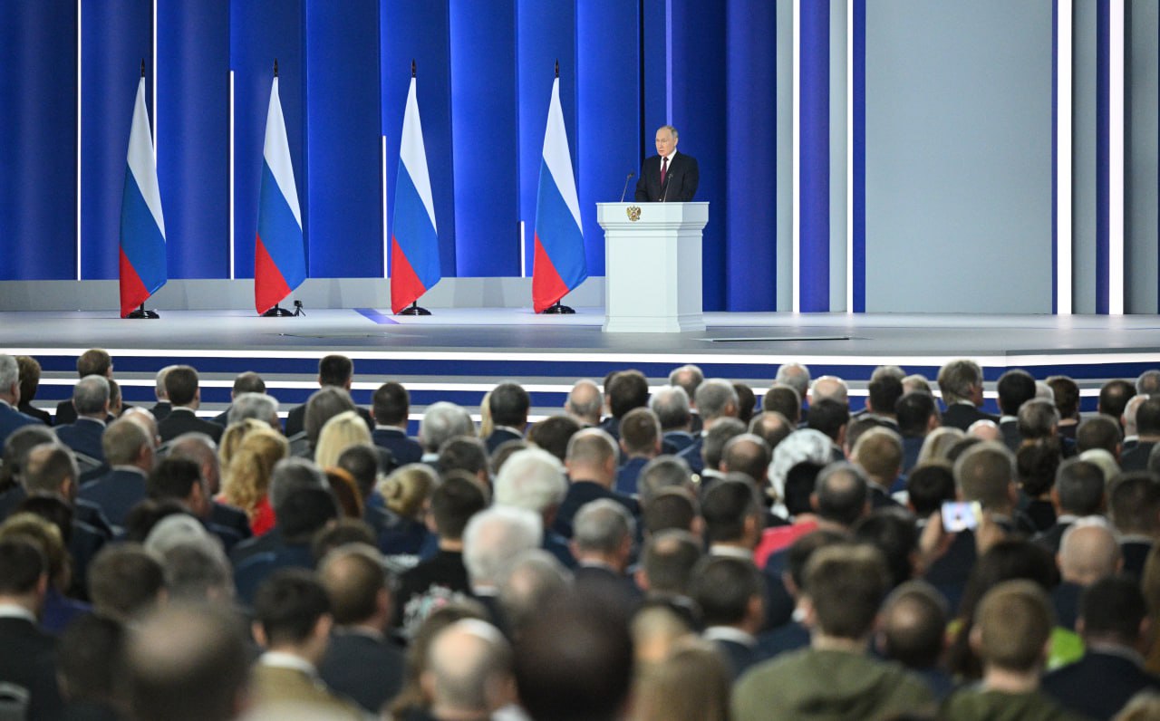Оптимистичную картину будущего России нарисовал Путин в послании