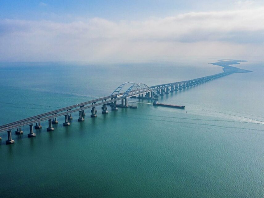 Крымский мост добавили в учебник по истории после вопроса Путина