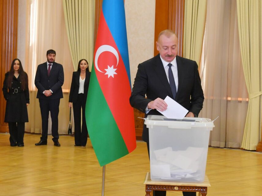 Президентом Азербайджана переизбрали Ильхама Алиева