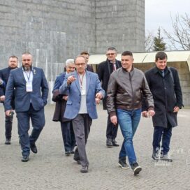 Иностранные наблюдатели на выборах президента РФ посетили музей «35-я береговая батарея»